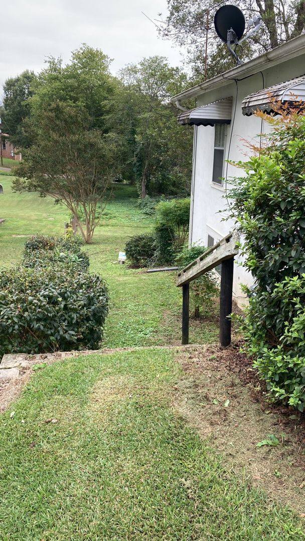 House for rent at 305 Dogwood Ave, Anniston, AL 36201