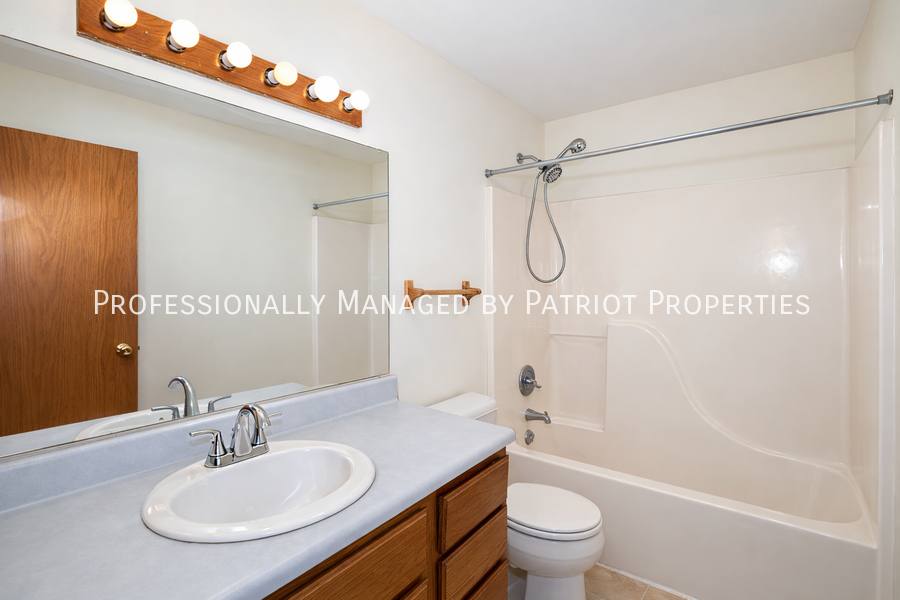 Apartment for rent at 1601 Moline St, Stoughton, WI 53589