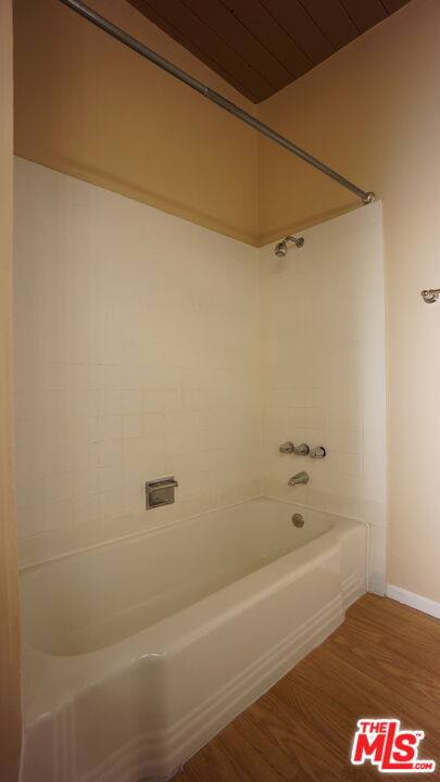Apartment for rent at 11133 Rose Ave #26, Los Angeles, CA 90034