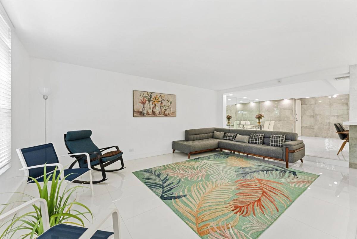 Apartment for rent at 3730 Inverrary Dr #37302L, Fort Lauderdale, FL 33319