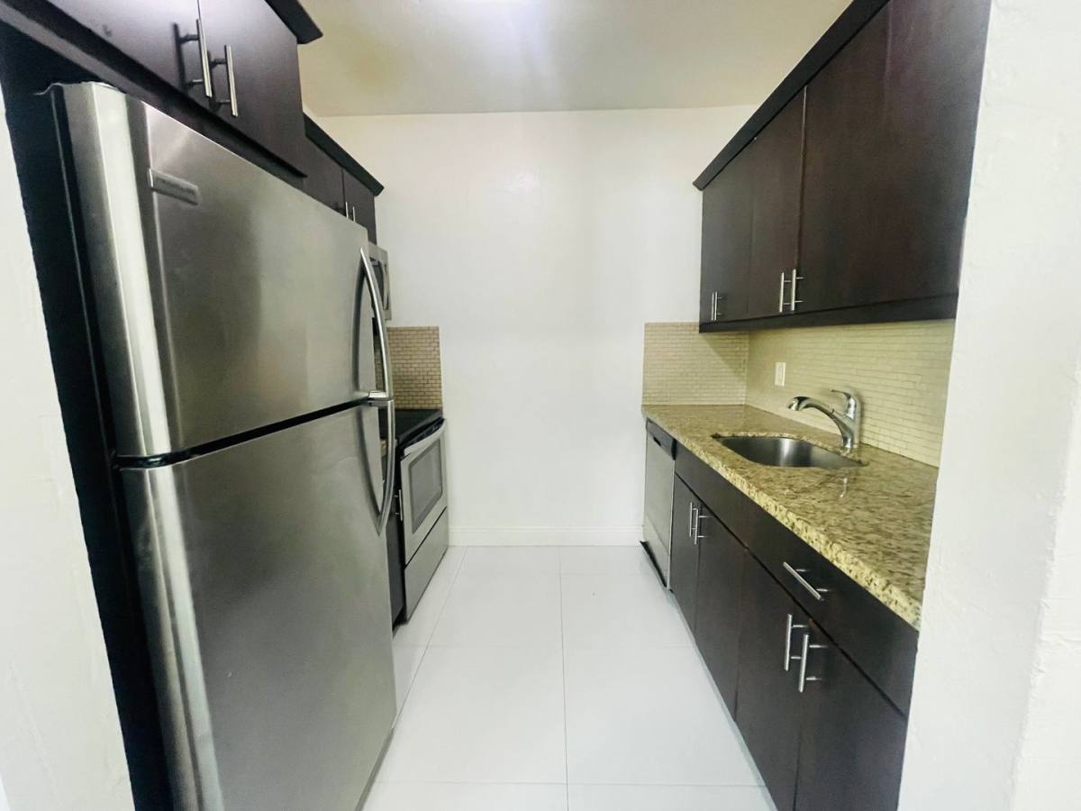 Apartment for rent at 101 Antiquera Ave, Miami, FL 33134