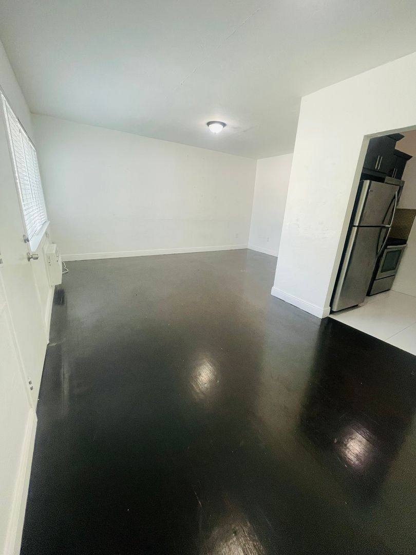 Apartment for rent at 101 Antiquera Ave, Miami, FL 33134