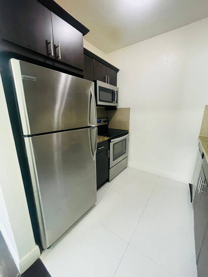 Apartment for rent at 101 Antiquera Ave, Miami, FL 33134