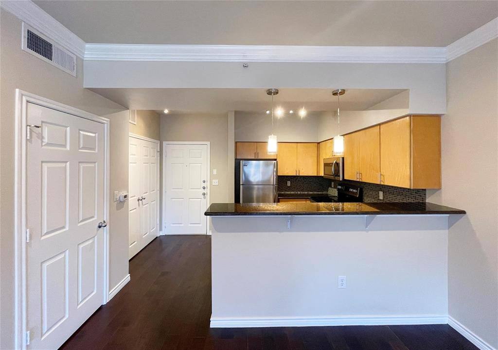 Apartment for rent at 3102 Kings Rd #2208, Dallas, TX 75219