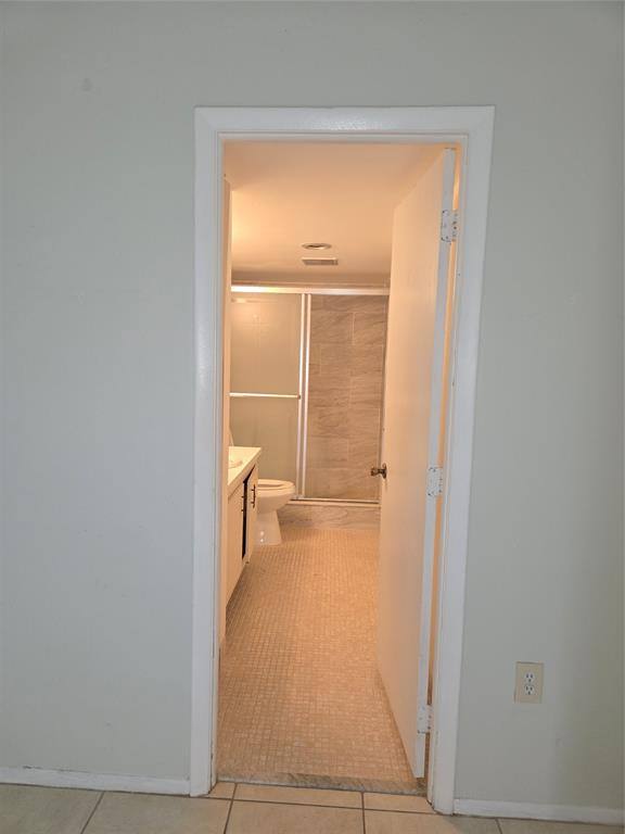 Apartment for rent at 4158 Inverrary Dr #104, Fort Lauderdale, FL 33319