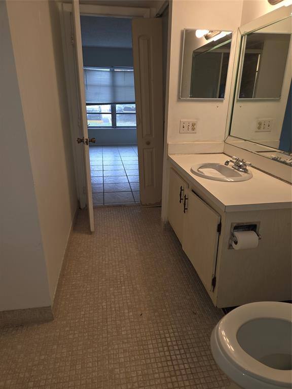 Apartment for rent at 4158 Inverrary Dr #104, Fort Lauderdale, FL 33319