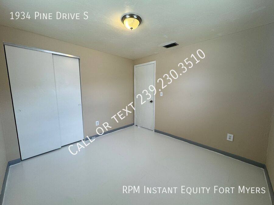 House for rent at 1934 Pine Dr S, Fort Myers, FL 33907