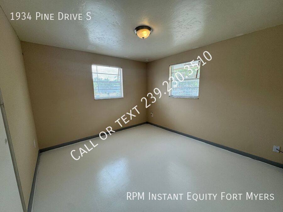 House for rent at 1934 Pine Dr S, Fort Myers, FL 33907