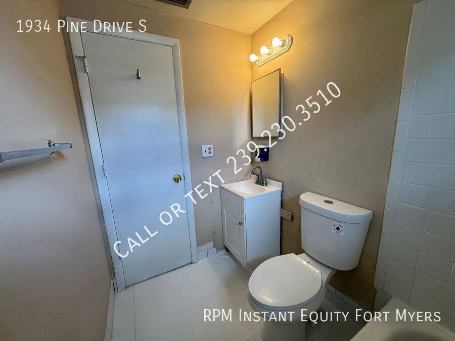 House for rent at 1934 Pine Dr S, Fort Myers, FL 33907