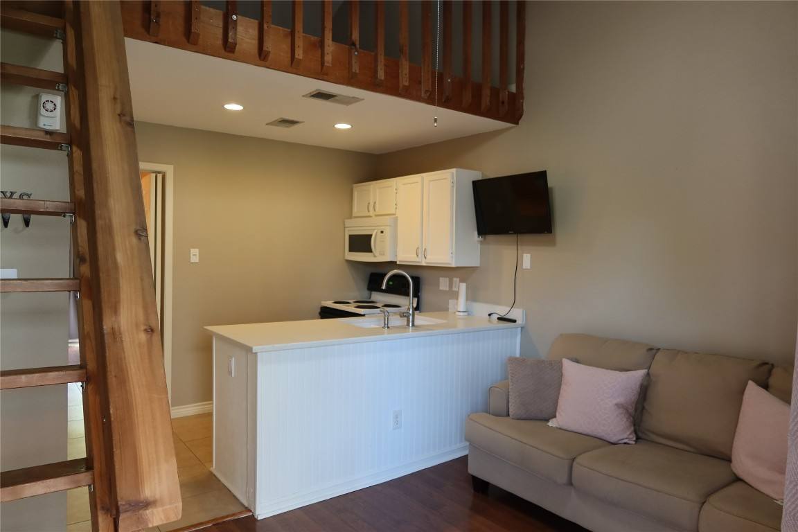 Condo for rent at 2210 Pearl St #303, Austin, TX 78705