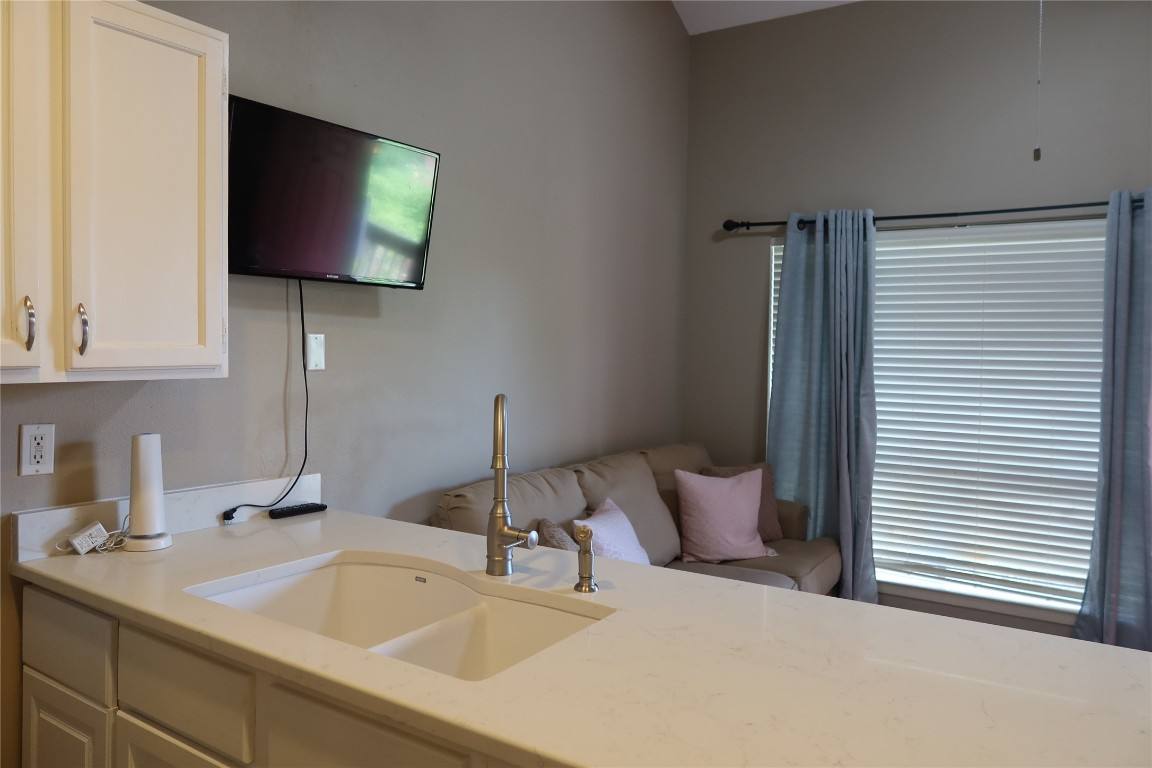 Condo for rent at 2210 Pearl St #303, Austin, TX 78705