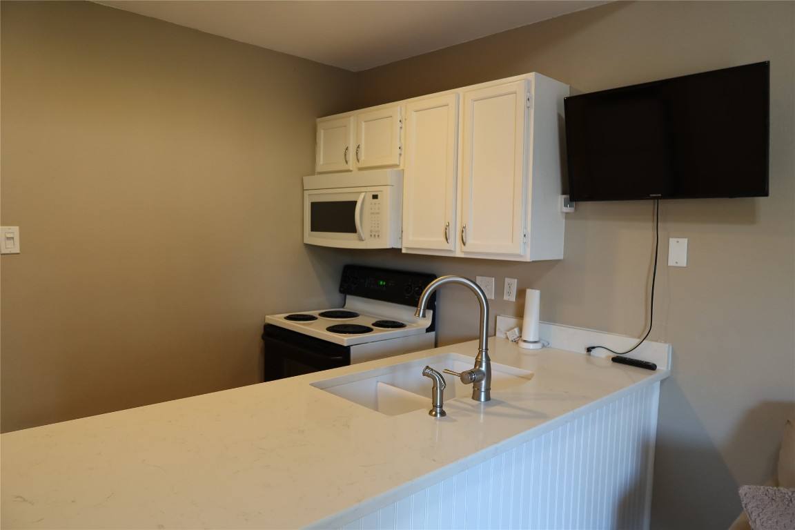 Condo for rent at 2210 Pearl St #303, Austin, TX 78705