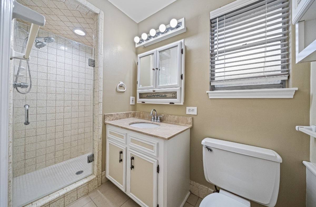 Apartment for rent at 4822 Lost Oak Dr, Spring, TX 77388