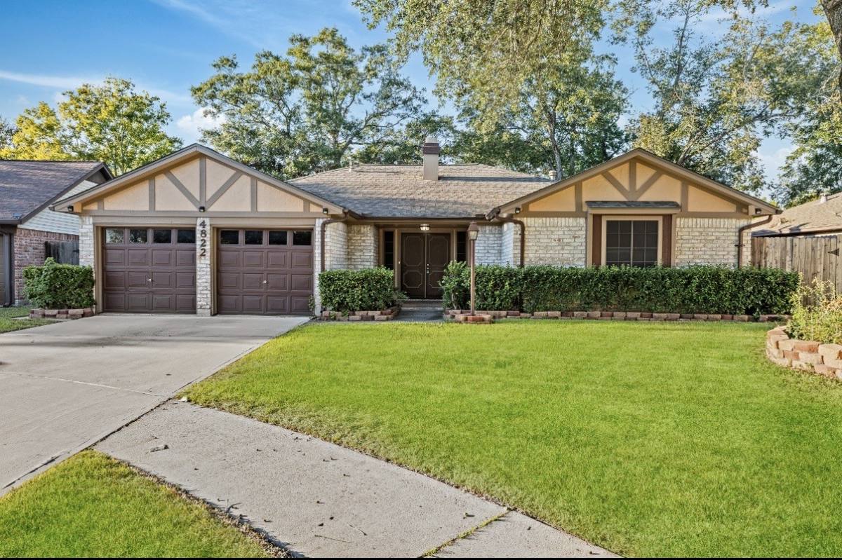 Apartment for rent at 4822 Lost Oak Dr, Spring, TX 77388