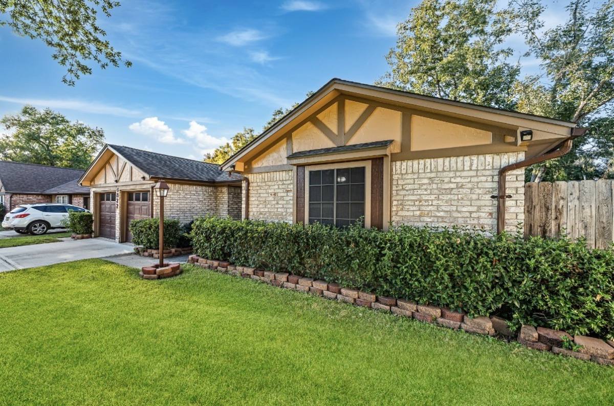 Apartment for rent at 4822 Lost Oak Dr, Spring, TX 77388