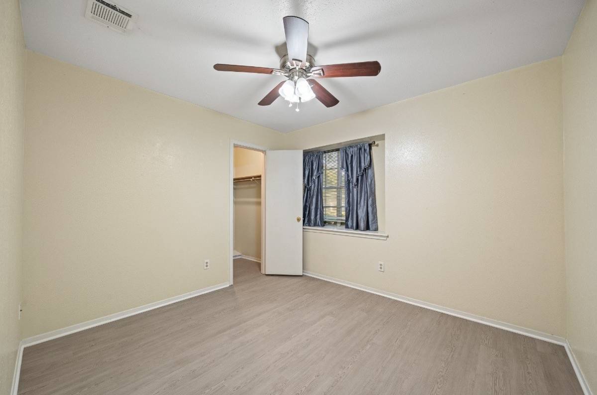 Apartment for rent at 4822 Lost Oak Dr, Spring, TX 77388