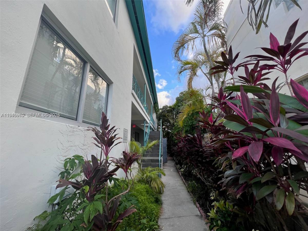 Apartment for rent at 820 15th St #103, Miami Beach, FL 33139