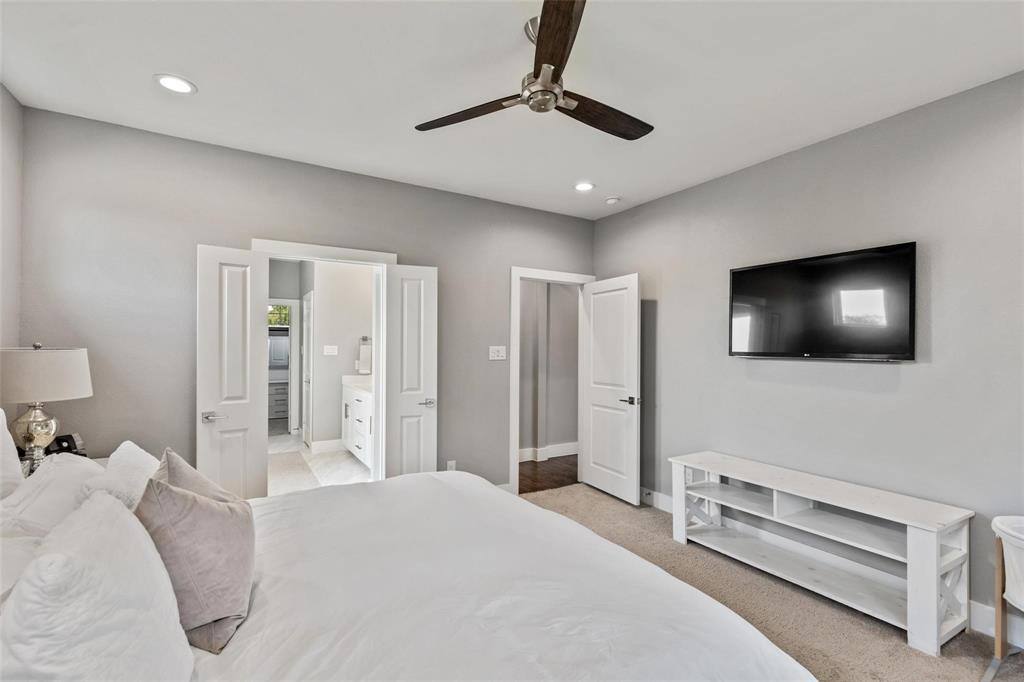 Apartment for rent at 3034 Encino Dr, Dallas, TX 75228
