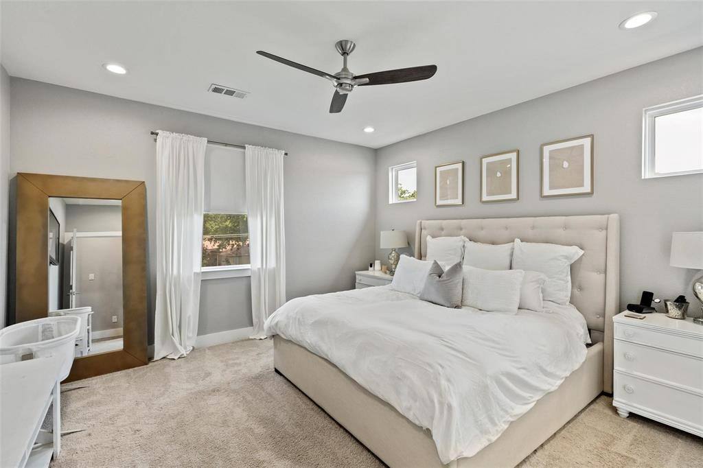 Apartment for rent at 3034 Encino Dr, Dallas, TX 75228