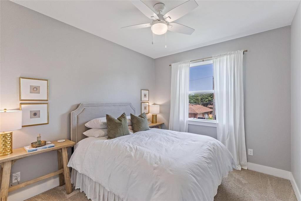 Apartment for rent at 3034 Encino Dr, Dallas, TX 75228