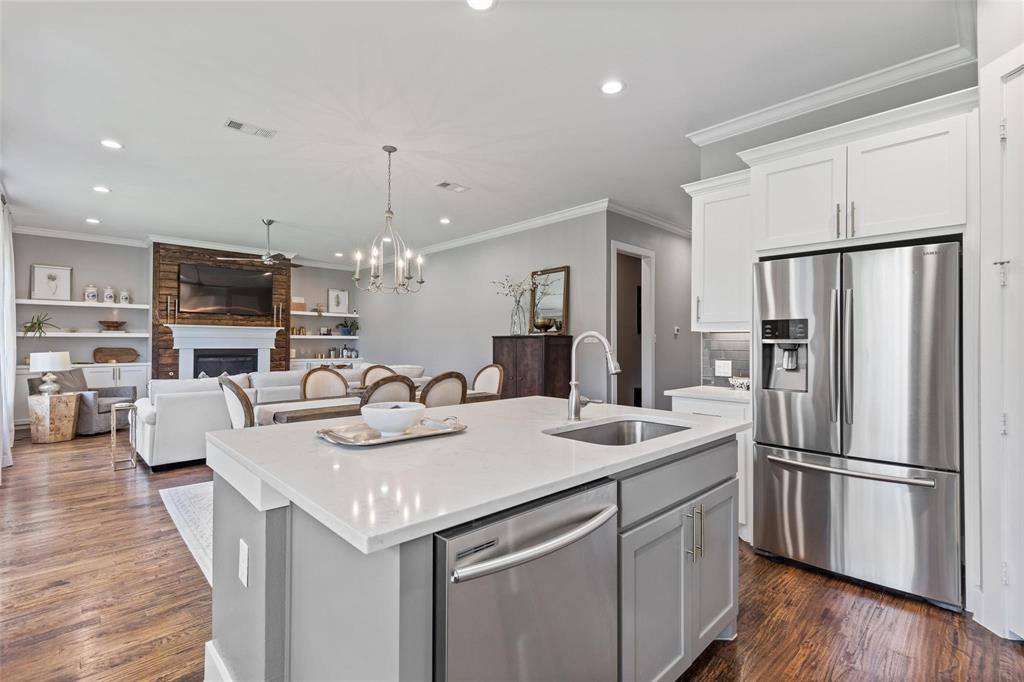 Apartment for rent at 3034 Encino Dr, Dallas, TX 75228