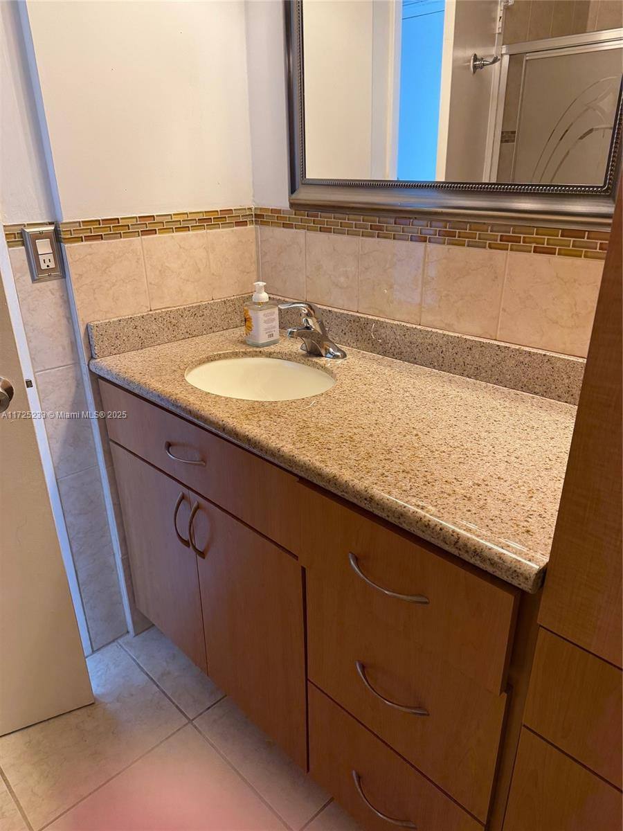 Apartment for rent at 5701 Collins Ave #1011, Miami Beach, FL 33140