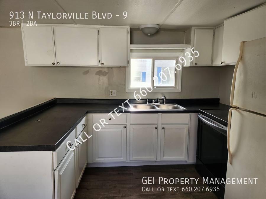 House for rent at 913 N Taylorville Blvd #9, Taylorville, IL 62568