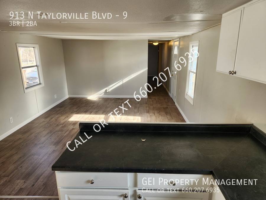 House for rent at 913 N Taylorville Blvd #9, Taylorville, IL 62568