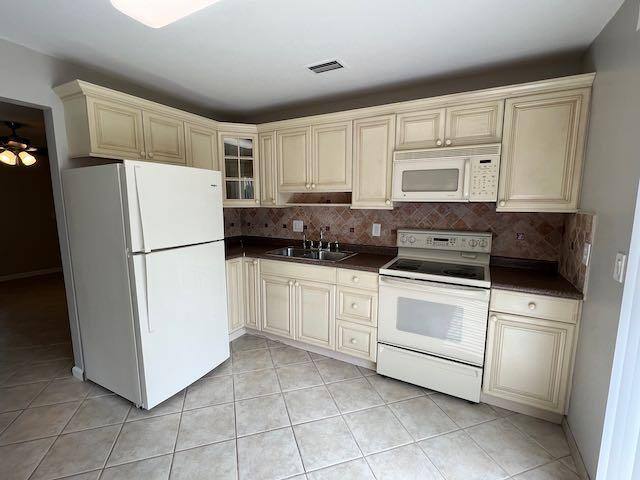 Apartment for rent at 1611 Johnson St #2, Lake Worth Beach, FL 33460