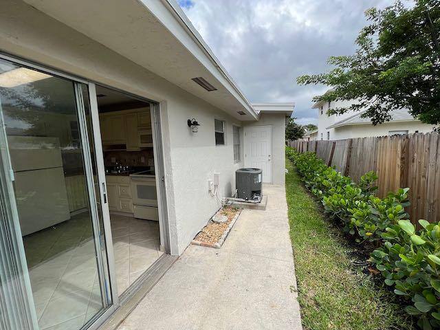 Apartment for rent at 1611 Johnson St #2, Lake Worth Beach, FL 33460