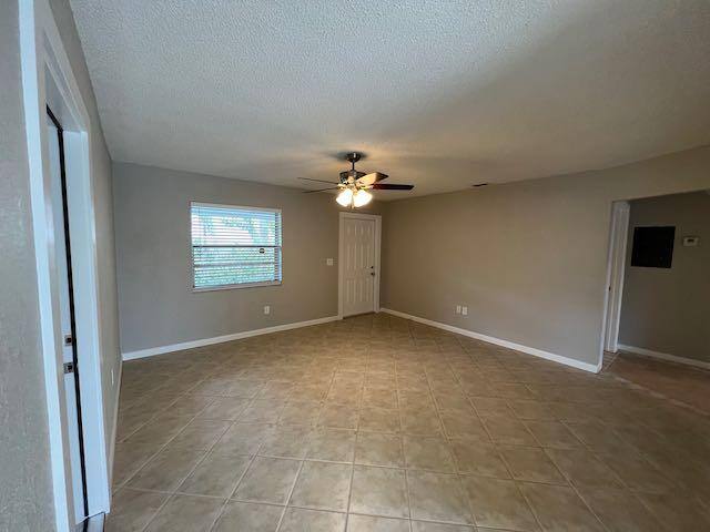Apartment for rent at 1611 Johnson St #2, Lake Worth Beach, FL 33460