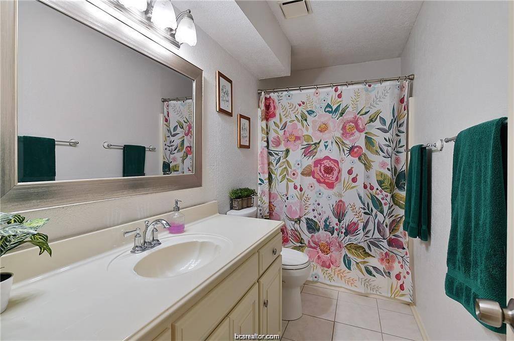 Condo for rent at 2800 Longmire Dr #52, College Station, TX 77845