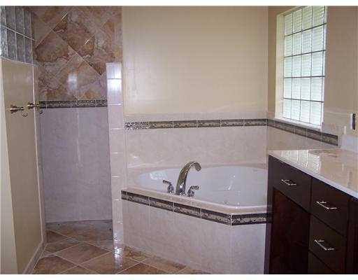 Apartment for rent at 17109 Murcott Blvd, Loxahatchee, FL 33470