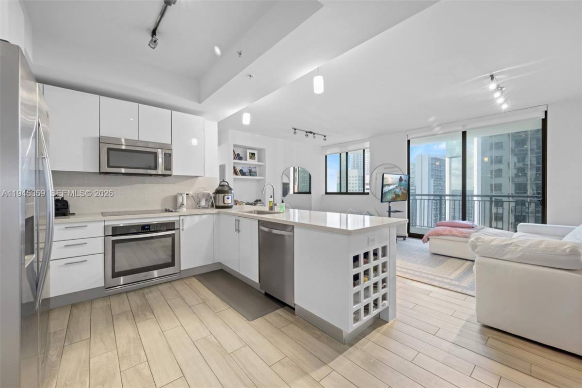 Apartment for rent at 999 SW 1st Ave #2214, Miami, FL 33130