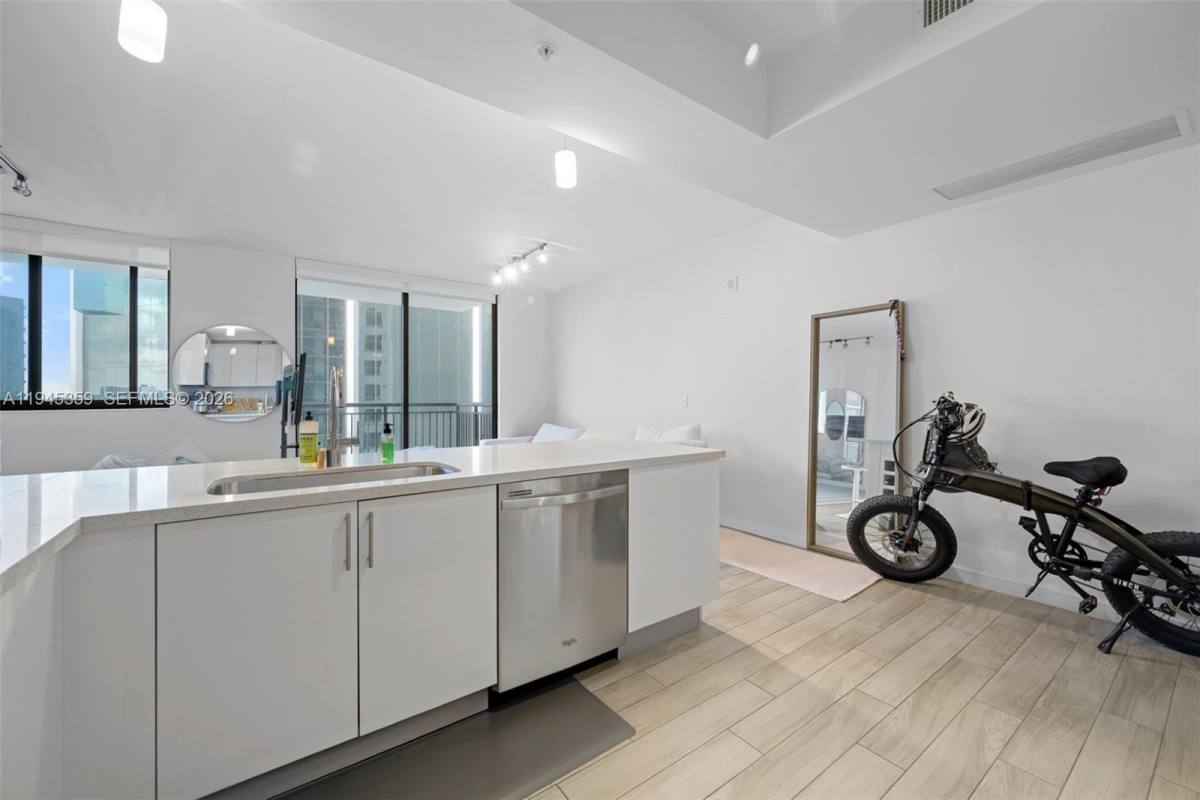 Apartment for rent at 999 SW 1st Ave #2214, Miami, FL 33130