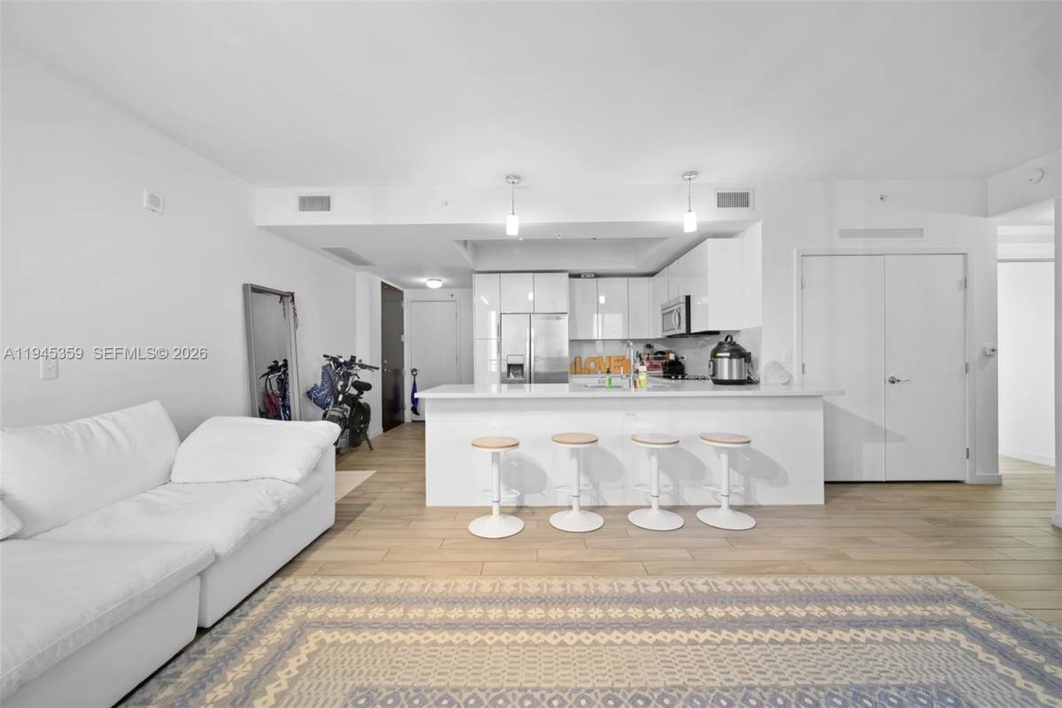 Apartment for rent at 999 SW 1st Ave #2214, Miami, FL 33130