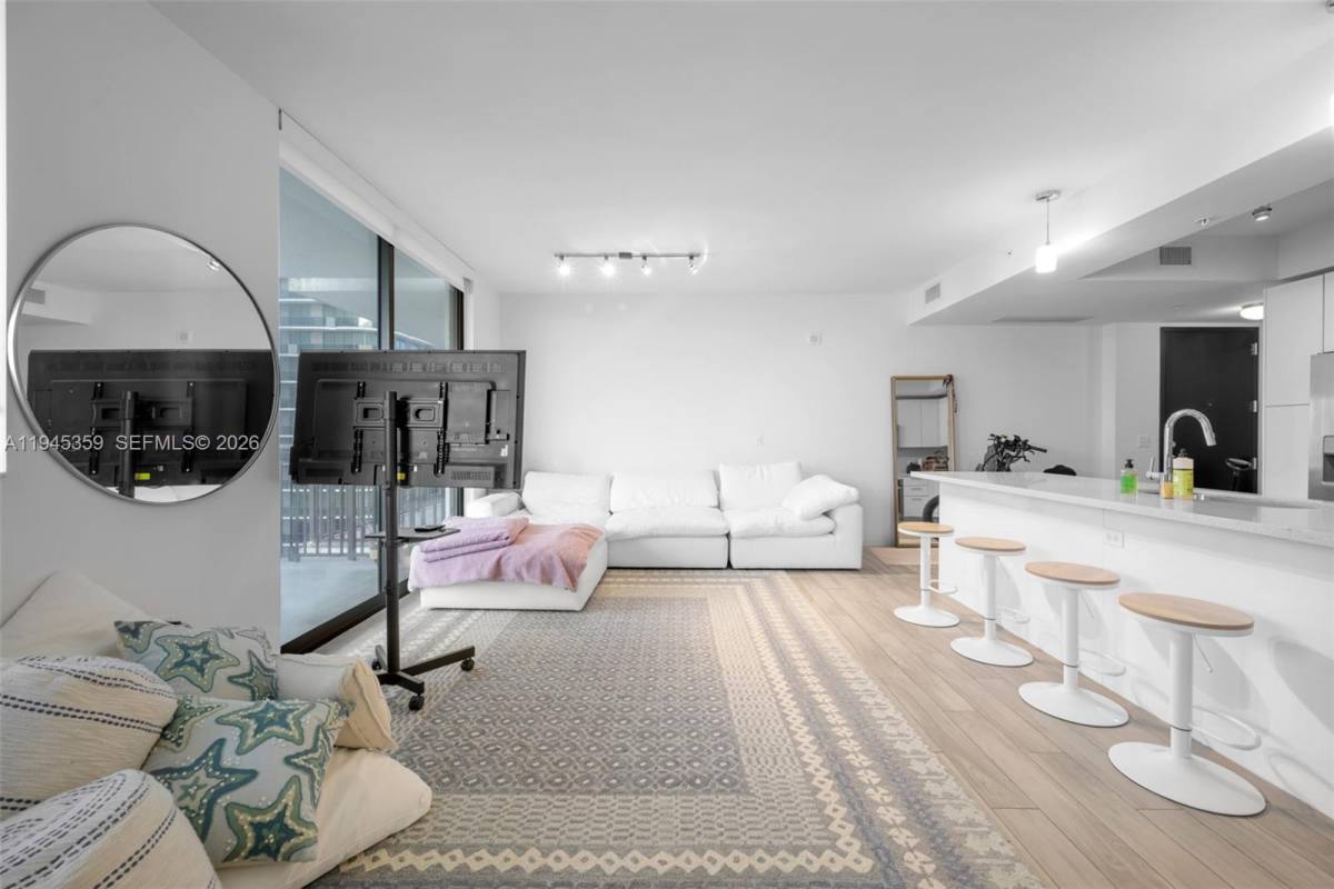 Apartment for rent at 999 SW 1st Ave #2214, Miami, FL 33130