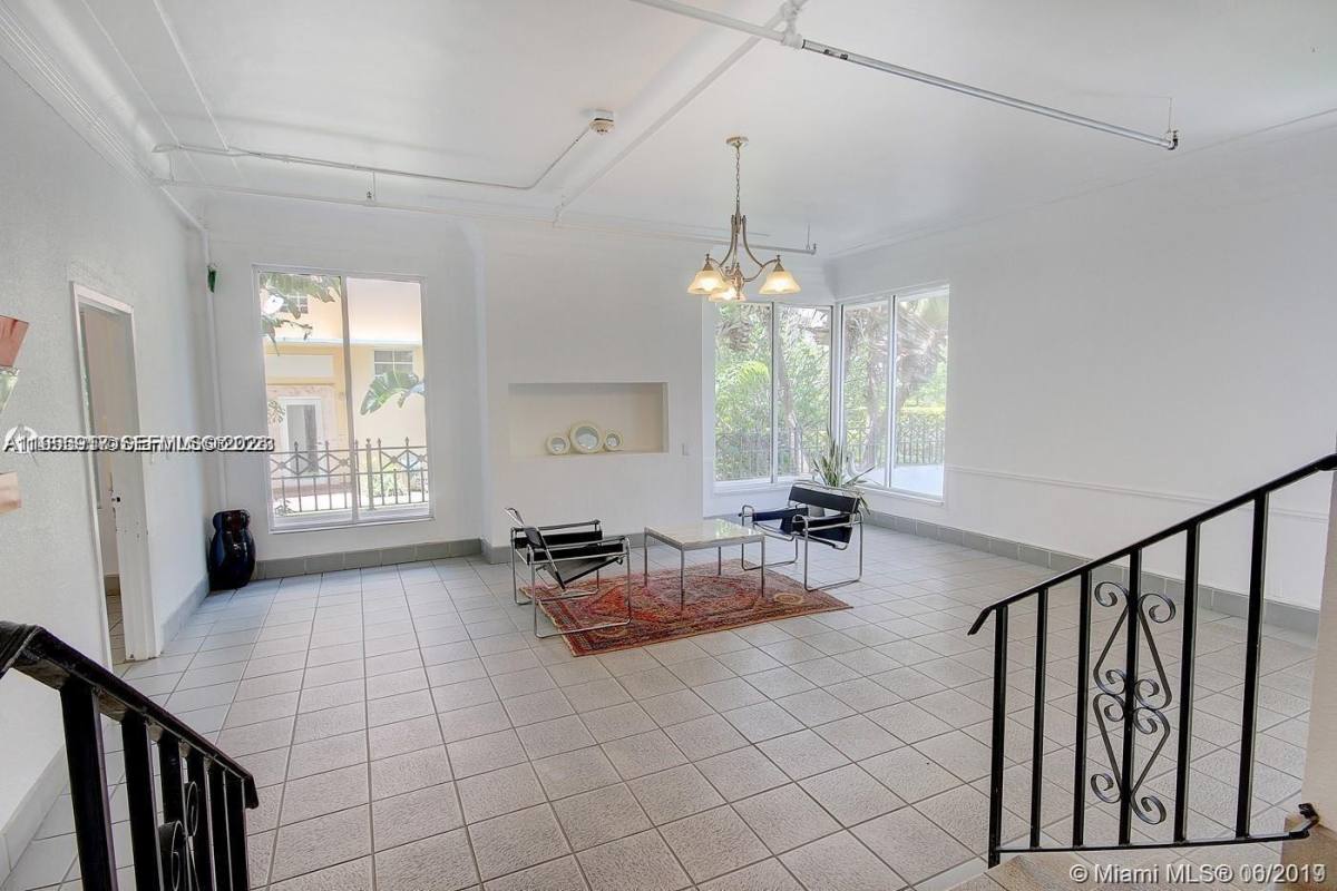 Apartment for rent at 820 Euclid Ave #106, Miami Beach, FL 33139