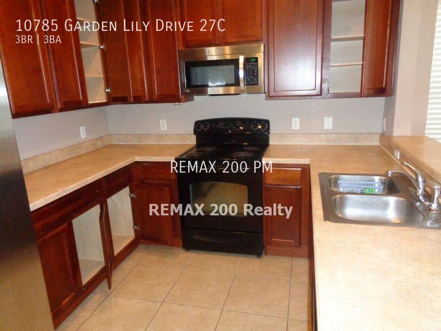 Townhouse for rent at 10785 Garden Lily Dr #27C, Orlando, FL 32832