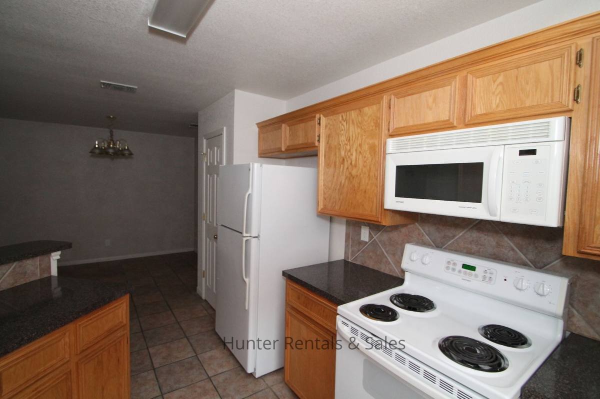 Townhouse for rent at 3509-B Dustin Circle, Killeen, TX 76549