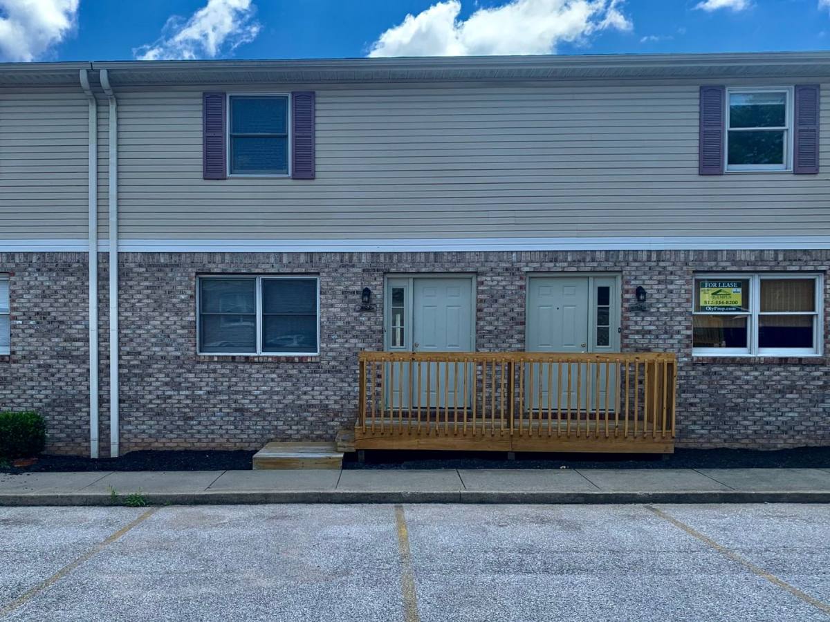 Apartment for rent at 426 W Northlane Dr, Bloomington, IN 47404