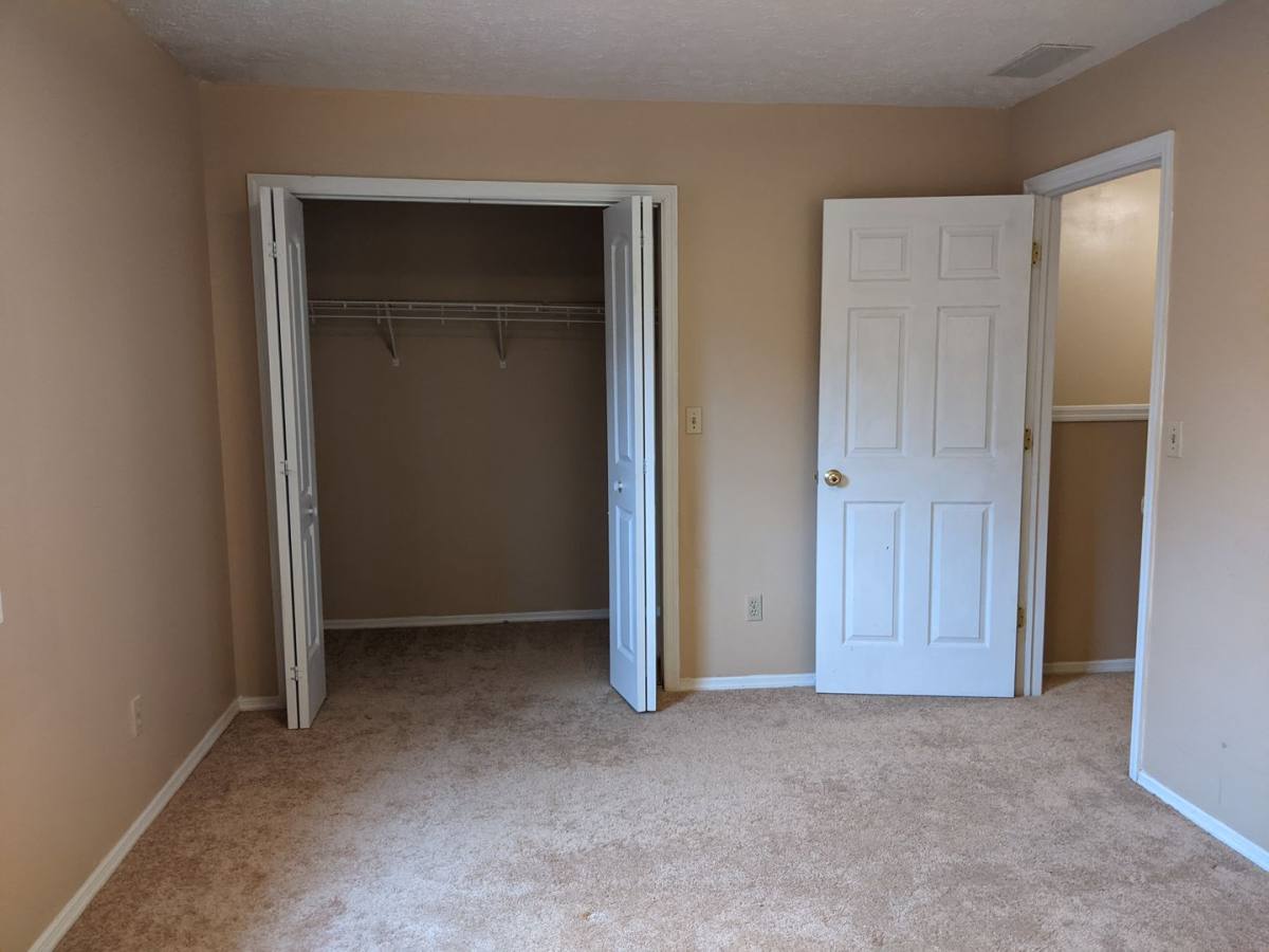 Apartment for rent at 426 W Northlane Dr, Bloomington, IN 47404