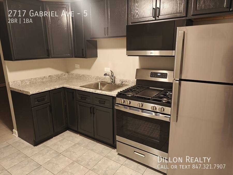 Apartment for rent at 2717 Gabriel Ave #5, Zion, IL 60099