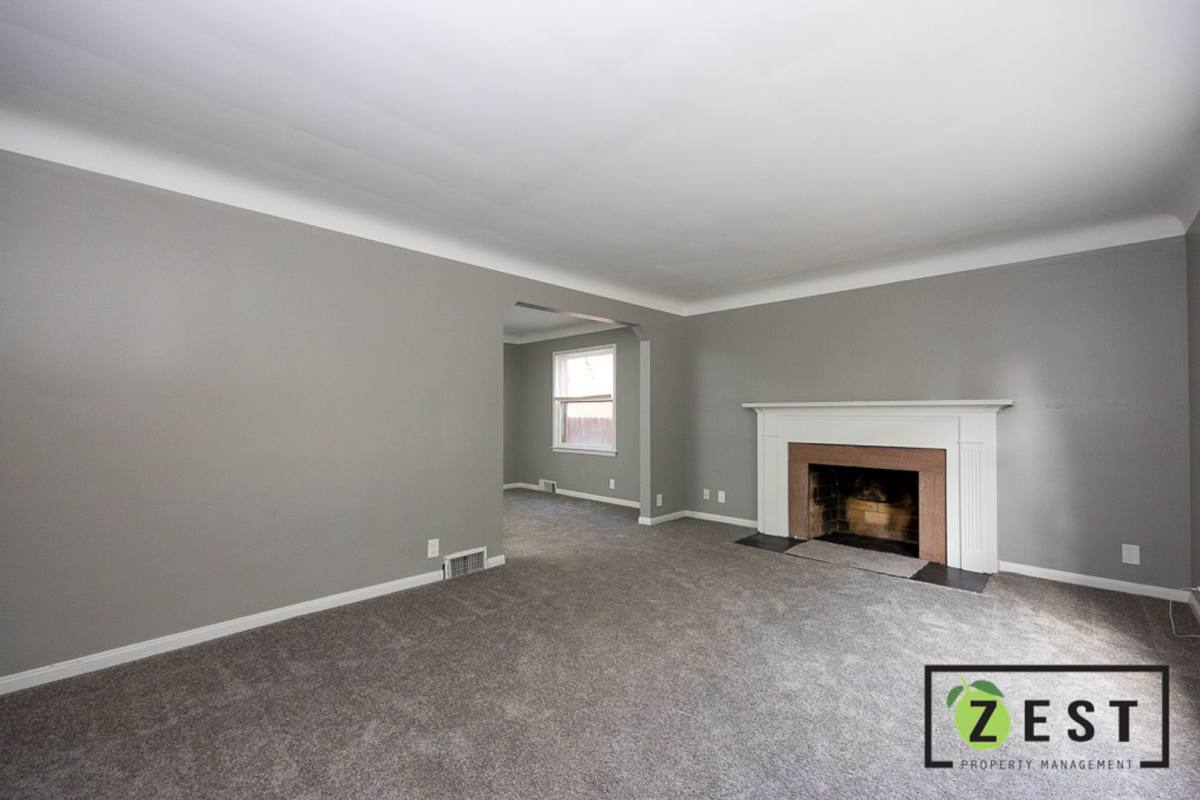 Apartment for rent at 5235 Chatsworth, Detroit, MI 48224