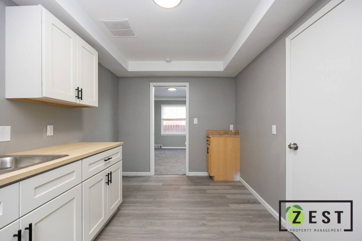 Apartment for rent at 5235 Chatsworth, Detroit, MI 48224