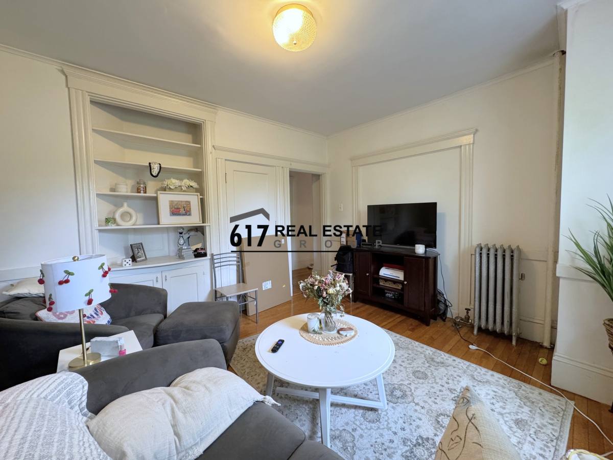 Apartment for rent at 96 Winthrop Rd #2, Brookline, MA 02445