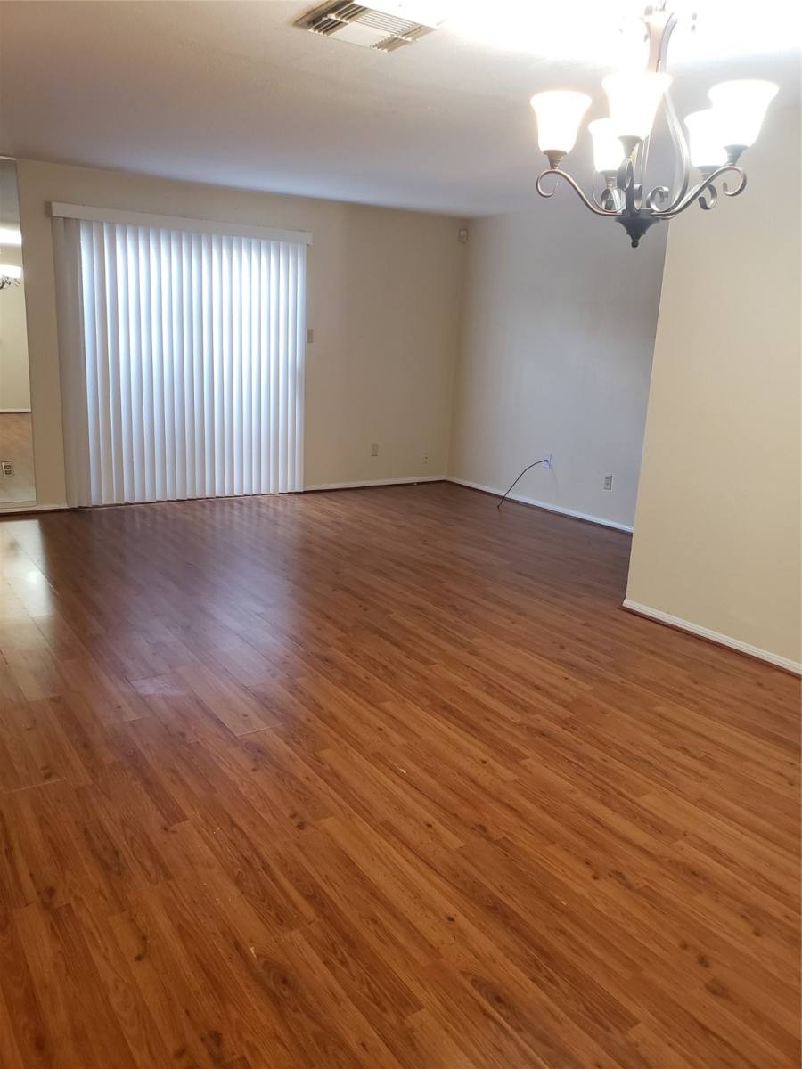 Townhouse for rent at 14333 Memorial Dr #99, Houston, TX 77079