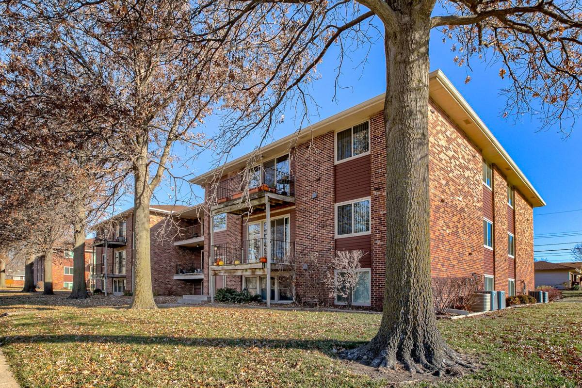 Apartment for rent at 4801 Claire Ave, Lincoln, NE 68516