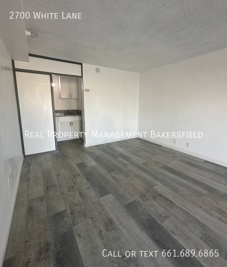 Apartment for rent at 2700 White Lane #151, Bakersfield, CA 93304