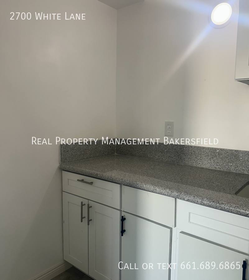 Apartment for rent at 2700 White Lane #151, Bakersfield, CA 93304